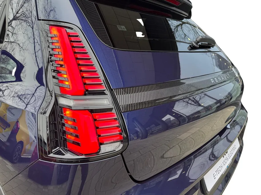 Renault 5 Urban Range techno 40 kWh | UIT VOORRAAD LEVERBAAR OP = OP NU MET €1.800