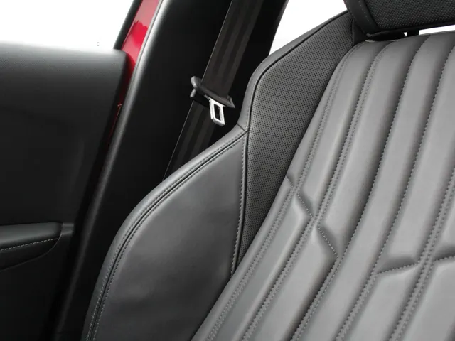 Peugeot 208 1.2 PureTech GT Pack Automaat | Adap. Cruise | Panodak | Vol Leder | Stoelverwarming | Camera