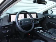 Kia EV6 Plus 77.4 kWh | Stuur-/stoelverwarming + ventilatie | Elektr. stoelverstelling + achterklep | Warmtepomp | 19" LM | Camera | LED |