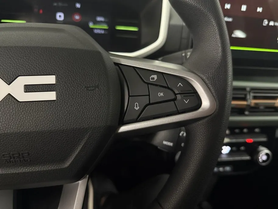 Dacia Spring Extreme 65 26.8 kWh AUTOMAAT CAMERA APPLE CARPLAY ANDROID AUTO HOGE INSTAP AIRCO CRUISE CONTROLE PAS 8000KM
