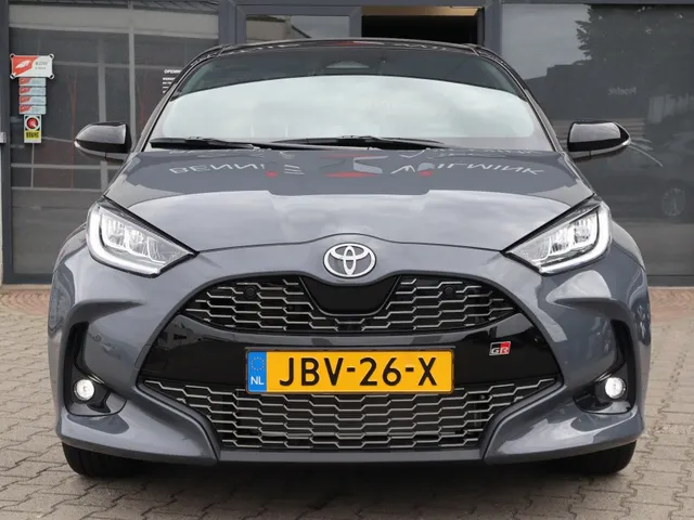 Toyota Yaris 1.5 Hybrid 130 GR Sport | Plus Pack | Panoramadak