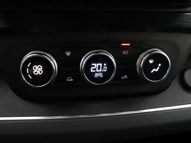 Renault Trafic 170PK L2H1 | 2 SCHUIFDEUREN | Luxe | DC DUBBEL CABINE BLACK EDITION | FULL OPTION | NAVIGATIE | CAMERA | KEYLESS | PARKEERSENSOREN