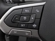 Volkswagen T-Roc 1.0TSI/115PK Life Edition · Apple/Android Car Play · Camera + Parkeersensoren · Keyless · Garantie t/m 27-06-2028 of 100000km.