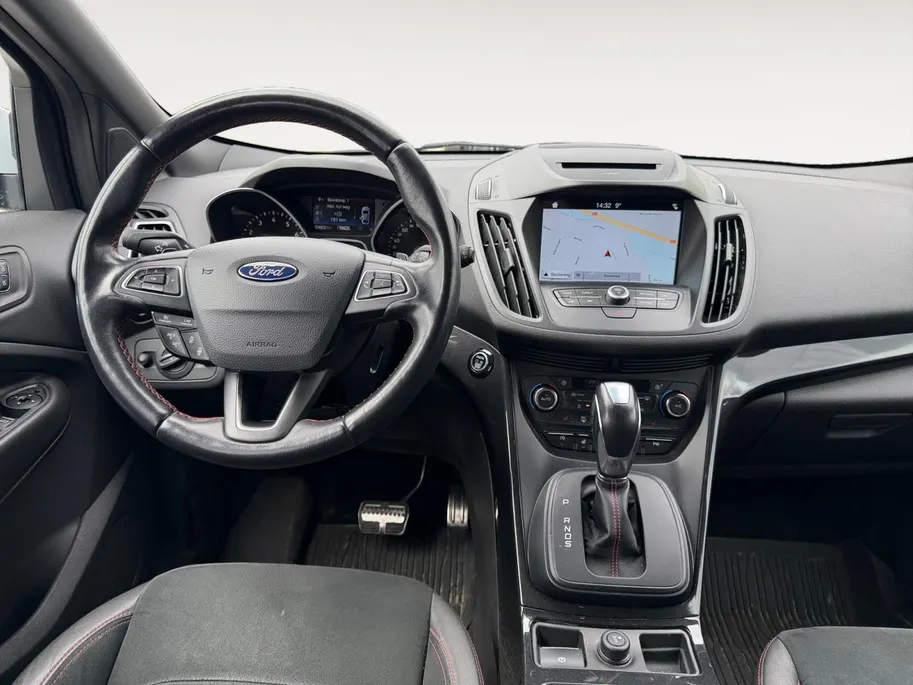 Ford Kuga 1.5 EcoBoost ST Line | Winter en zomerset | Navi |