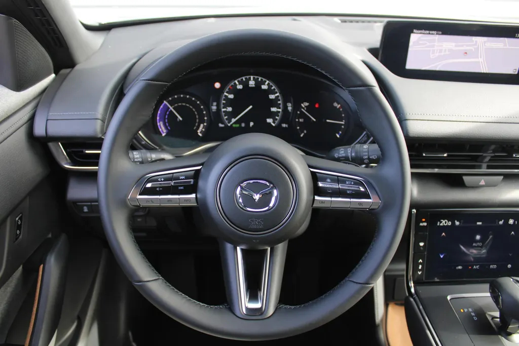 Mazda MX-30 e-SkyActiv EV 145PK Advantage Modern 36 kWh | Stoelverwarming | HUD | Dodehoek detectie | Elek. stoelverstelling | LED | 18' LM | Camera |