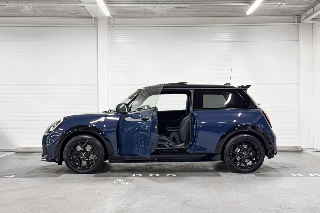 MINI Cooper 3-deurs Cooper C John Cooper Works S