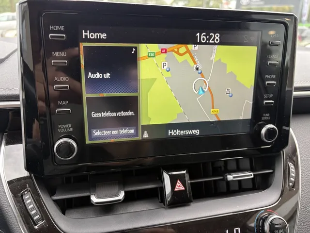 Toyota Corolla 1.8 Hybrid Executive | Leer | All Seasons