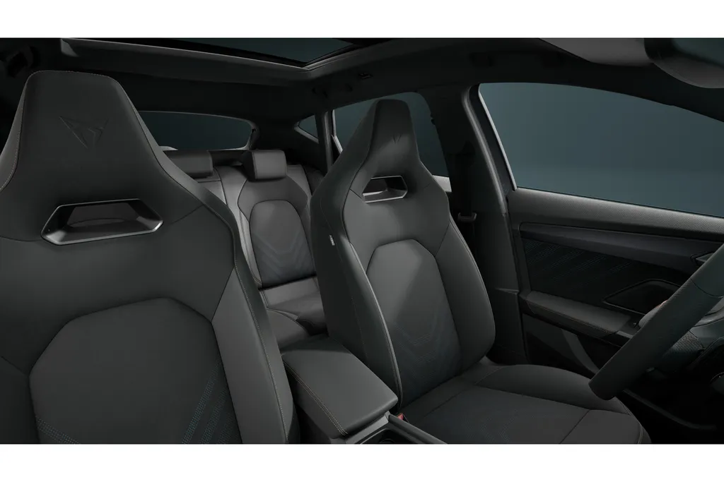 CUPRA Formentor VZ Performance | Digitaal instrumentenpaneel (Virtual Cockpit) | Draadloze Apple CarPlay™, Android Auto™ | Elektronisch Sperdifferentieel (XDS)