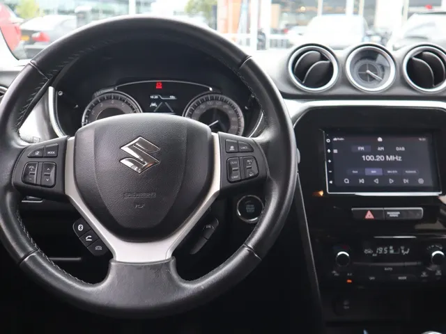 Suzuki Vitara 1.4 BoosterJet Style Hybrid AdaptiveCruise | Leder | Carplay