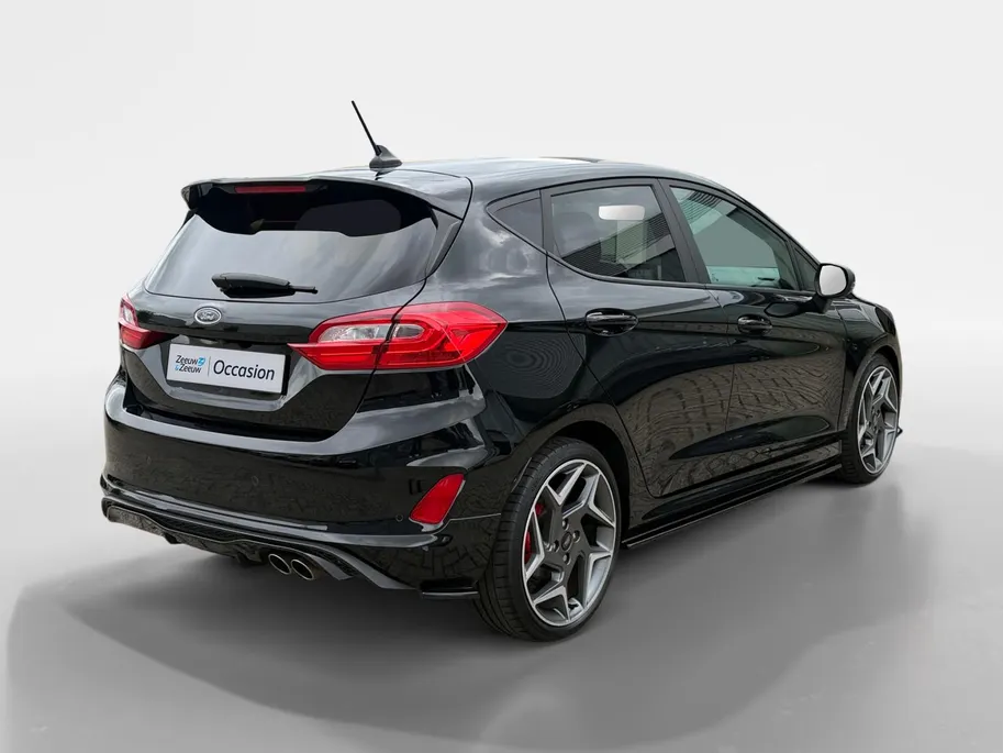 Ford Fiesta 1.5 EcoBoost ST-3 | Volledig dealer onderhouden | NL auto | Winter pack | BLIS | Parkeersensor achter | Achteruitrijcamera | B&O audio | Apple carplay & Android auto | 18' lichtmetalen velgen | Bovag garantie |