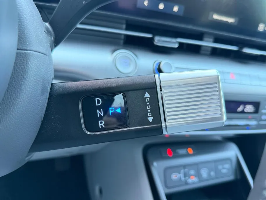 Hyundai Kona 1.6 GDI HEV Premium Sky | Schuif-/ kanteldak | Navigatie | Stoelverwarming & verkoeling | 360 camera | Apple Carplay/ Android auto | DEALER AUTO