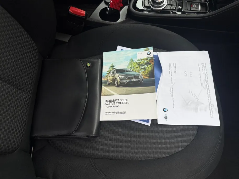BMW 2 Serie Active Tourer 218i Executive | Cruise Control | Parkeersensoren | Stoelverwarming voor | Climate Control | Bluetooth | 12 maanden garantie!