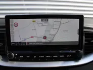 Kia Ceed Sportswagon 1.0 T-GDi DynamicPlusLine | Stoel- & stuurverwarming | Camera | Clima | Cruise | LED | Navi | Elek. achterklep | 16' LM |