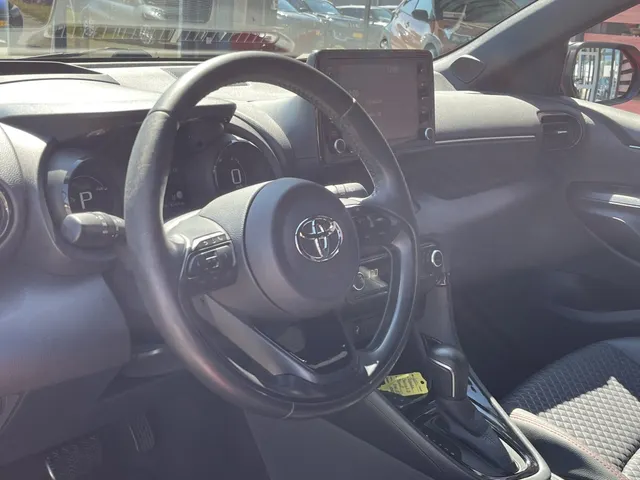 Toyota Yaris 1.5 Hyb. Launch Ed. | Stoelverw. | Head-up