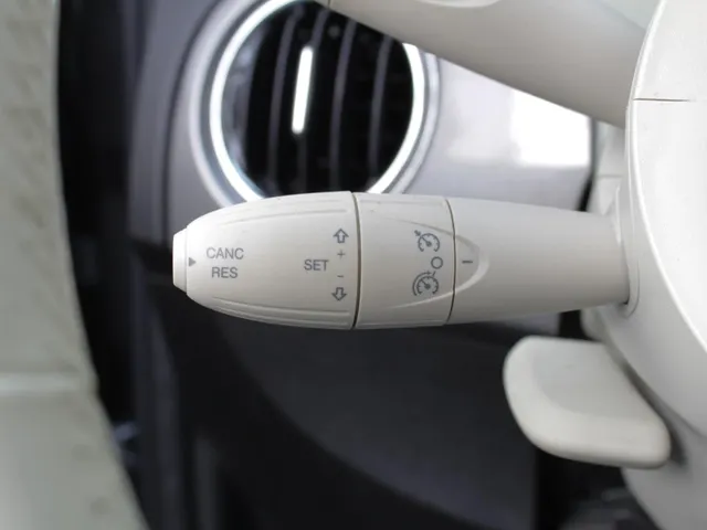 Fiat 500 1.2 Lounge Automaat | Carplay / Android auto | Airco | Cruise | Park sens