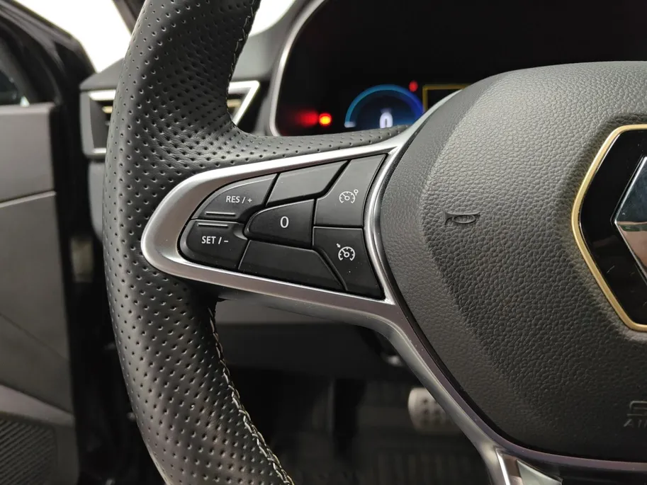 Renault Clio 1.6 E-Tech Hybrid 145 E-Tech Engineered | CarPlay/Android Auto | Camera | Navigatie |  Cruise | Climate Control | Keyless | Speciale E-Tech Engineered Uitvoering