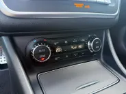 Mercedes-Benz GLA 180 Premium | Achteruitrijcamera | Elektr. Achterklep | Incl. Winterset | Elektr. Memory Seats | 12 maanden garantie! |