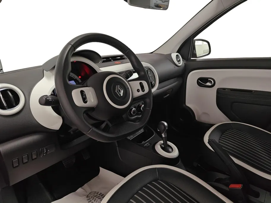 Renault Twingo 0.9 TCe Intens AUTOMAAT NAVI APPLE CARPLAY ANDROID AUTO LM VELGEN 5 DEURS ZEER LEUKE AUTO MET PAS 31000KM DEALER ONDERHOUDEN 1E EIGENAAR