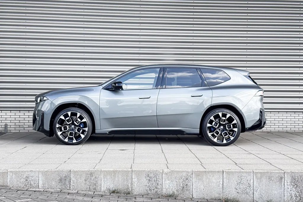 BMW iX3 40 eDrive 83 kWh