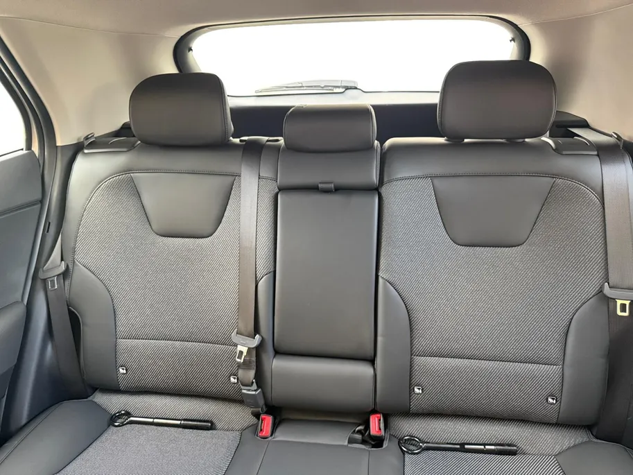 Kia Niro 1.6i Hybrid DynamicPlusLine | FACELIFT | Harman Kardon | Schuif/kanteldak | Metallic lak | Led verlichting | Fabrieksgarantie t/m 1-7-2033 +3x 1 jaar* | NAP