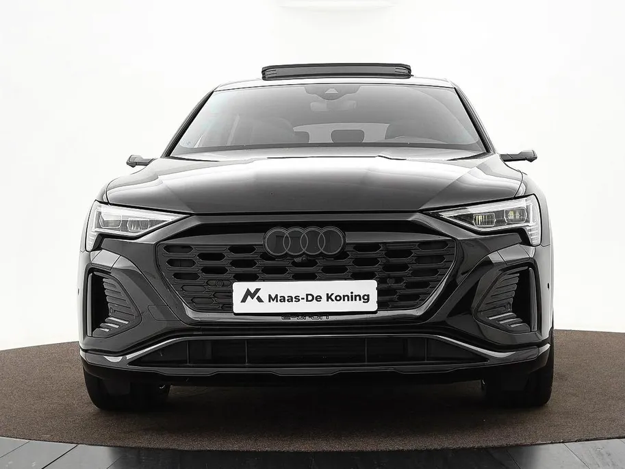 Audi Q8 Sportback e-tron 55 quattro S Edition 408pk / 115 kWh · SOH 93,6% · Panoramadak · 360 Camera · Luchtvering · Keyless · 360 Camera · Keyless · Matrix LED · 22'Velgen ·