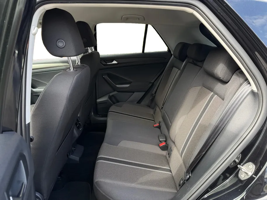 Volkswagen T-Roc 1.5 TSi DSG7-autom. Sport Navi | Apple Carplay/Android Auto | Trekhaak | Climate Control | Cruise Control | Etc.