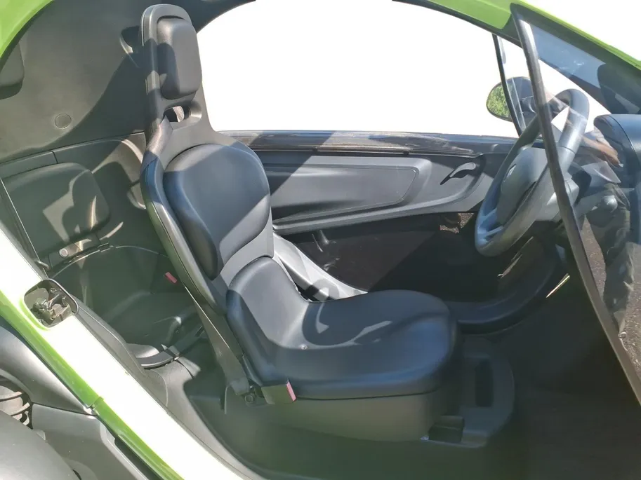 Renault Twizy Intens 80 DUO | slechts 4224 km! | Panodak| zijdeuren met opzetramen | 80 km/u | Duo versie voor twee personen | eerste eigenaar | | met een koop accu | Twizy Intens 80 DUO | slechts 4224 km! | Panodak| zijdeuren met opzetramen | 80 km/u | Duo versie voor twee personen | eerste eigenaar | | met een koop accu |