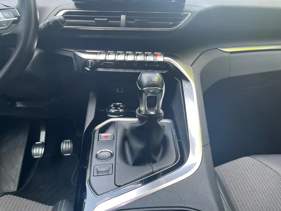Peugeot 3008 1.2 PureTech Allure Pack | Navigatie | Carplay | Parkeercamera