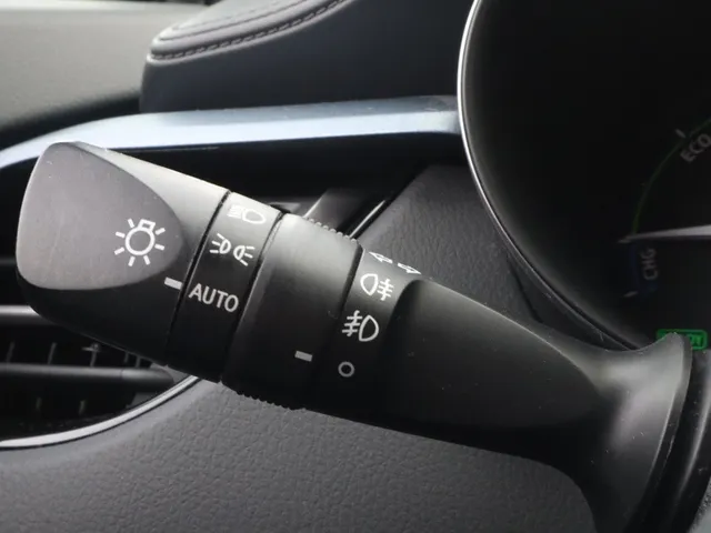 Toyota C-HR 2.0 Hybrid First Edition Trekhaak | Blindspot | Stuur en stoelverwarming