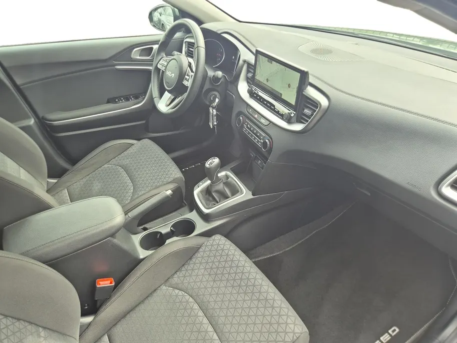 Kia Ceed Sportswagon 1.0 T-GDi ComfortLine | Cruise Control | Climate Control | Camera | Navigatie | Apple Carplay/Android Auto | Parkeersensoren | LM Velgen |