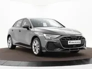 Audi A3 Sportback 40 TFSIe 204pk S Edition · Camera · Apple/Android Car Play · Parkeer Assistent · Stoelverwarming · Sportstoelen · Sfeerverlichting · Garantie t/m 06-10-2029 of 100.000km