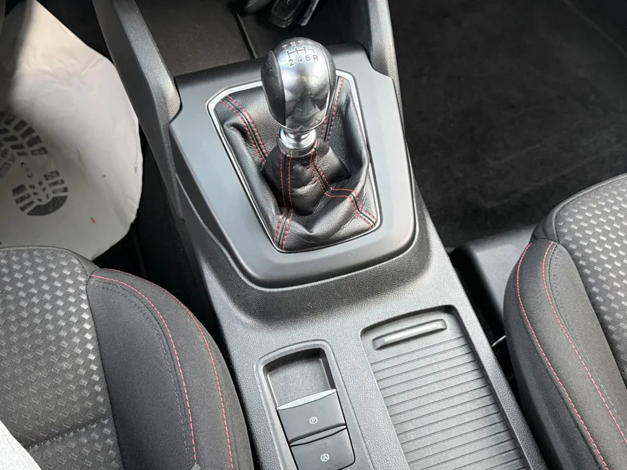 Ford Focus Wagon 1.0 EcoBoost Hybrid ST Line