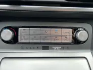 Hyundai Kona EV Comfort Smart 64 kWh | Apple Carplay/Android Auto | cruise control adaptief met Stop&Go | navigatiesysteem full map | Stoelverwarming | warmtepomp |