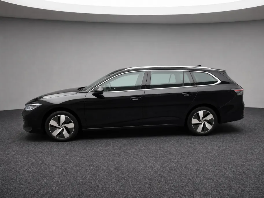 Volkswagen Passat Variant 1.5 eTSI 150pk DSG Business · Camera · Keyless · Apple/Android Car Play · Elek. Voorstoel · Elek. Achterklep · 17'' Inch · Garantie t/m 28-03-2028 of 100.000km