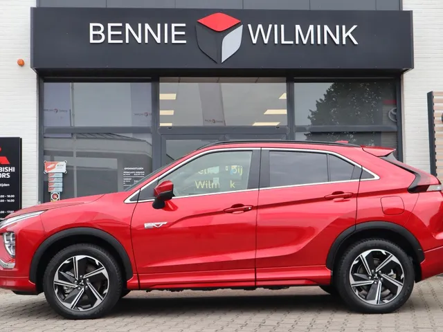 Mitsubishi Eclipse Cross 2.4 PHEV Executive AdaptiveCruise | Apple/AndroidAuto | AllSeasons