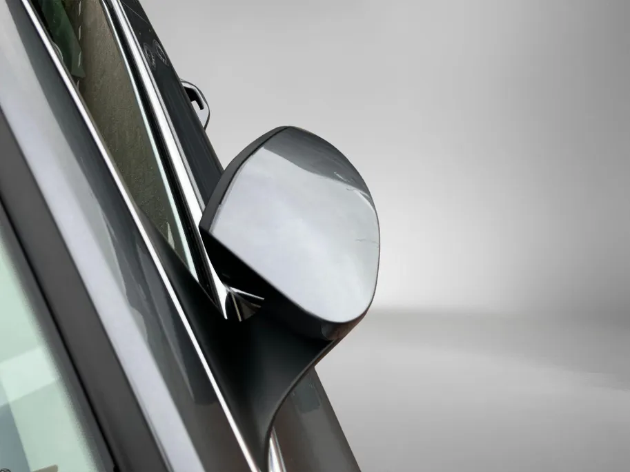 Škoda Octavia Combi 1.5TSI/150PK MHEV FL Design DSG · Panoramadak · Camera + Parkeersensoren · Apple/Android Car Play · Stoelverwarming · Garantie t/m 21-05-2029 of 60000km.