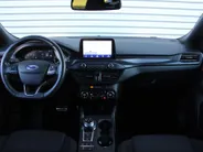 Ford Focus Wagon 1.0 EcoBoost ST Line Business | Stuur-/stoel-/voorruitverwarming | Camera | Clima | Draadloze telefoonlader | 17' LM | Navi |