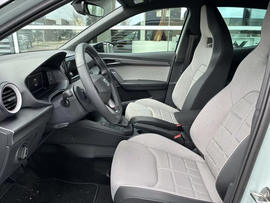 SEAT Arona 1.0 EcoTSI FR Business Connect 116PK DSG Automaat l 18' Preformance Machined l Trekhaak afneembaar