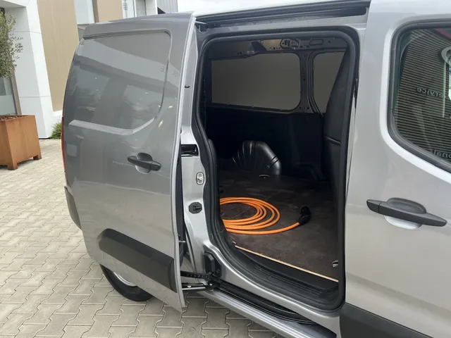 Toyota ProAce CITY Electric Navigator L. 50 kWh | Trekhaak