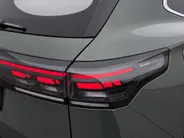Volkswagen Tiguan 1.5eTSI/150PK R-Line · Panoramadak · Trekhaak · 360°Camera + Parkeersensoren · Garantie t/m 28-03-2028 of 100000km.