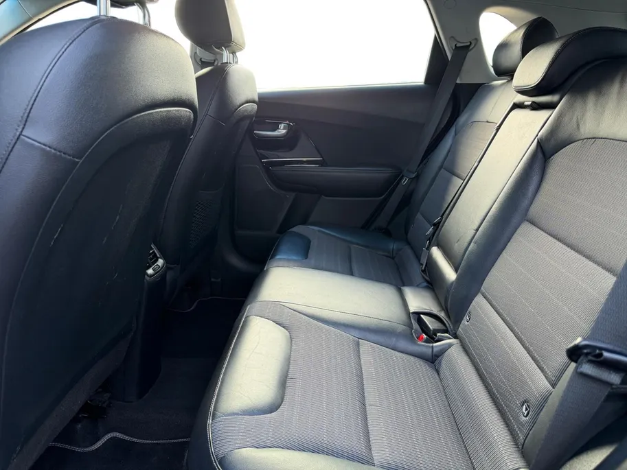 Kia Niro 1.6 GDi Hybrid DynamicLine | Zeer nette auto | Navigatie |  Trekhaak | 100% onderhouden | 12 maanden BOVAG garantie |