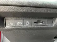 Peugeot 408 1.6 HYbrid GT 225 EAT8 First Edition *Navi*360Camera*Schuif/kanteldak*Trekhaak*Focal Audio*Adapt. Cruise Control* Memory stoel*Elekt. achterklep*Zeer nette auto!