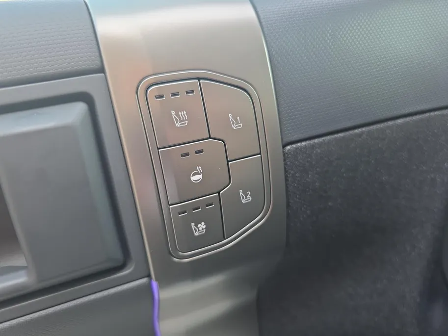 Kia EV3 GT-PlusLine 81.4 kWh | Schuif- kanteldak | Harman Kardon audio systeem | Dodehoek camera | Beschikbaar per 30-09-2026 |