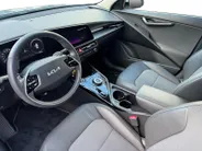 Kia Niro EV DynamicLine 64.8 kWh | Zeer nette auto | Navigatie | Apple CarPlay & Android Auto | Achteruitrijcamera | Fabrieksgarantie t/m 6-2030 |