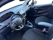 Peugeot 208 1.2 PureTech Allure Automaat | Climate / CruiseControl | All Season banden | 12 Maanden garantie!