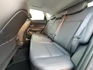 Hyundai Kona 1.6 GDI HEV Premium Sky | Schuif-/kantel dak | Navigatie | Apple Carplay/ Android Auto | Stoelventilatie | Stuur/ Stoelverwarming |