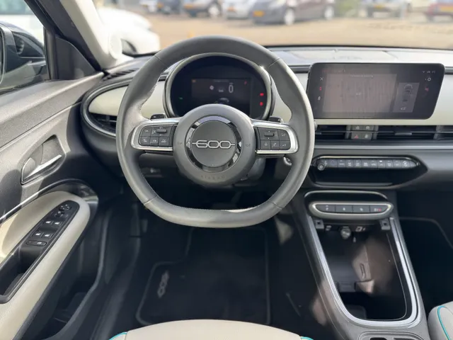 Fiat 600 1.2 Hybrid La Prima Automaat