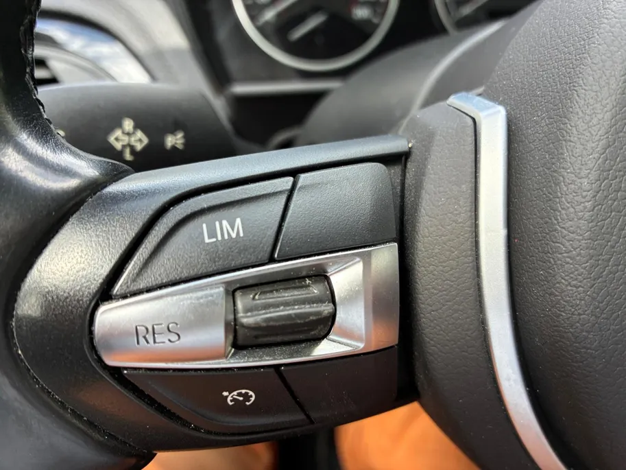 BMW 1 Serie 118i Centennial Executive M PAKKET | AFNEEMBARE TREKHAAK | NAVI