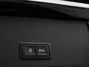 Audi e-tron 55 quattro S edition 95 kWh 408pk SOH 95,1 % · Panoramadak · Camera · Luchtvering · Elek. Stoelen + Geheugen · Afneembare Trekhaak · Matrix LED · Keyless ·