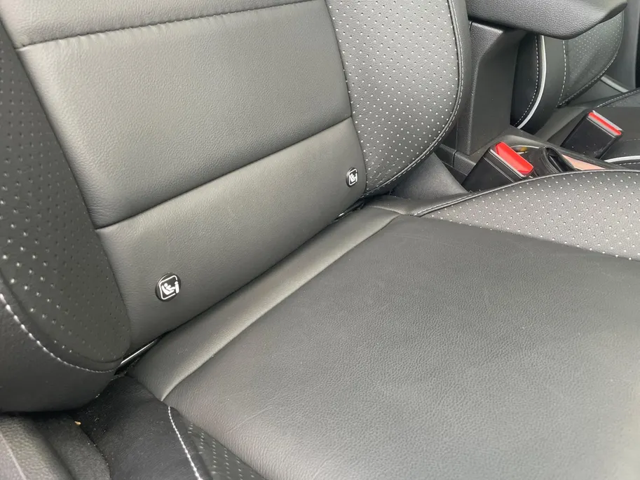 Mitsubishi ASX 1.6 HEV AT Instyle 143PK AUTOMAAT | Schuif-kanteldak| Navigatie| Leer| Lichtmetalen velgen| BOSE| Camera| Parkeersensoren| Metallic lak